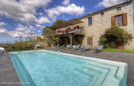 Ferienhaus Nr.27721 Figari - Corse - Gite &agrave; Figari, Sud Corse, Corse du sud, Labellis&eacute; G&icirc;tes de France : la maison avec la piscine