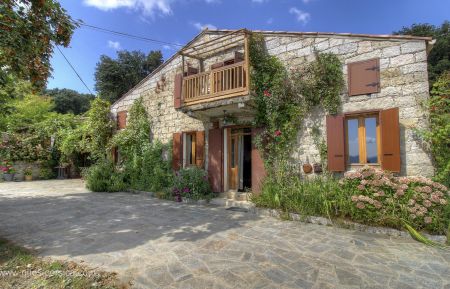 N &deg; Bed And Breakfast17731 Levie - Corse - Chambre d'h&ocirc;tes &agrave; Levie, Le Sud Corse, Corse du Sud, labellis&eacute; G&icirc;tes de France : la maison des prorpi&eacute;taires
