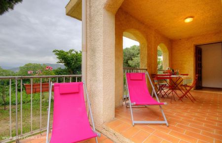 Ferienhaus Nr.57474 Calvi - Corse - G&icirc;te &agrave; Calvi, Balagne, Haute-Corse, labellis&eacute; G&icirc;tes de France : la terrasse