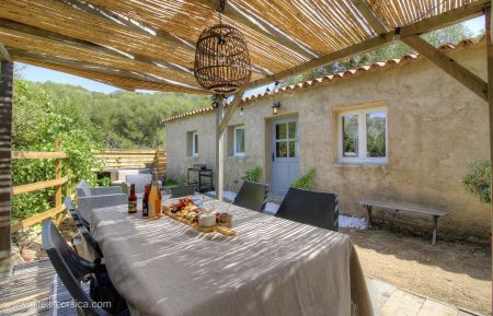 Ferienhaus Nr.27881 Figari - Corse - Gite &agrave; Figari, le Sud Corse, labellis&eacute; G&icirc;tes de France : la terrasse couverte